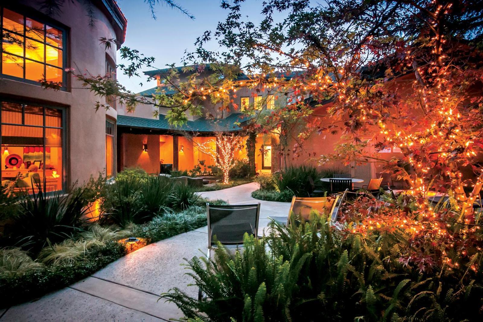 Wine & Roses Hotel Restaurant Spa Lodi Exterior photo